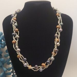 Elegant Multicolor Pearl and Silver Necklace